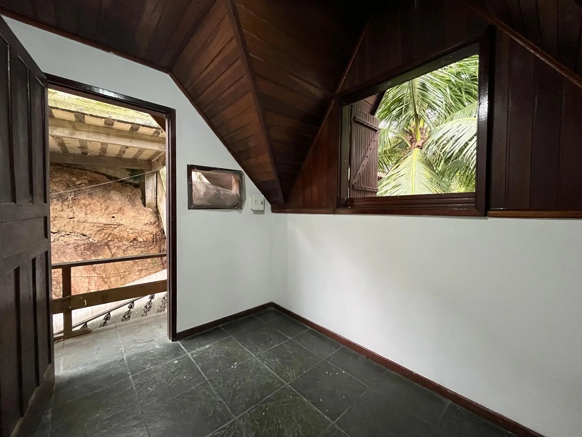 2-bedroom house with 1 bathroom, parking and balcony — photo 25