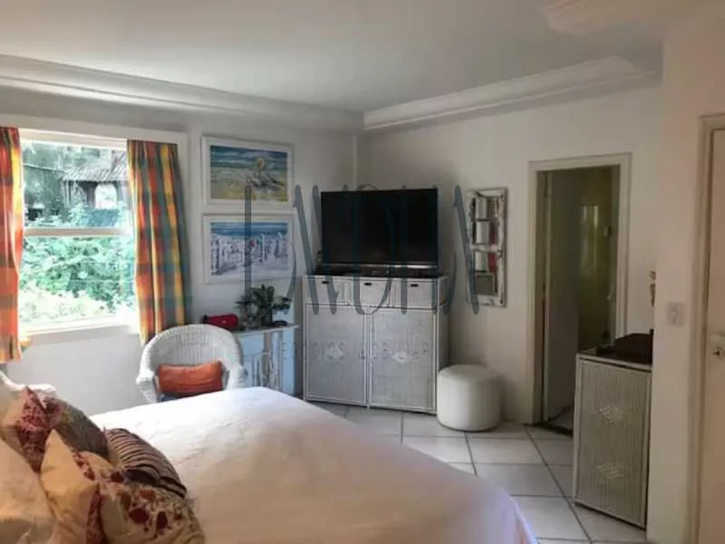 Furnished house with 6 bedrooms, 6 bathrooms and garden — photo 13