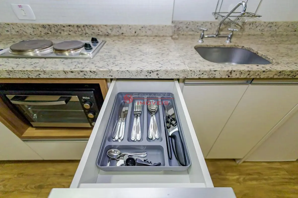 Apartamento mobiliado de 1 quarto com mesa de trabalho — photo 11