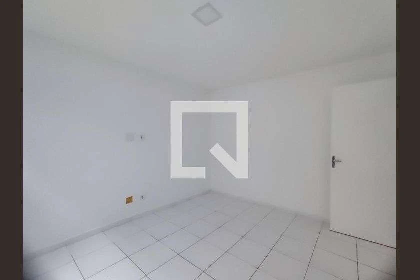 Apartamento de 1 dormitorio con balcón y cocina abierta — photo 26