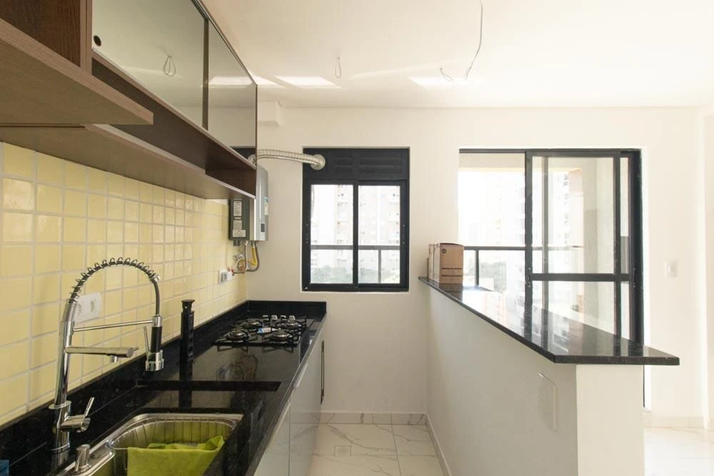 Floor-to-ceiling windows in a one-bedroom apartment, 36 m² — photo 17