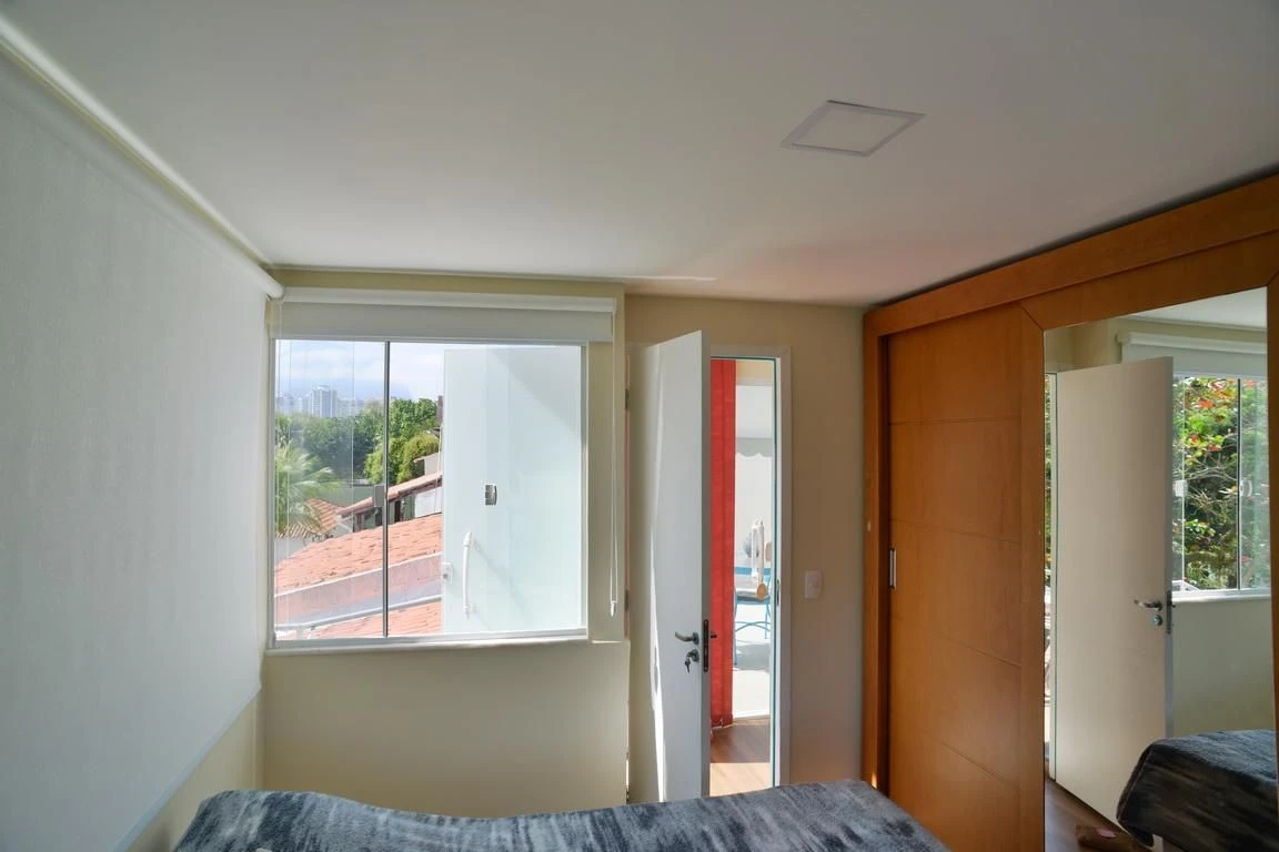 5-bedroom house with a washing machine — photo 23