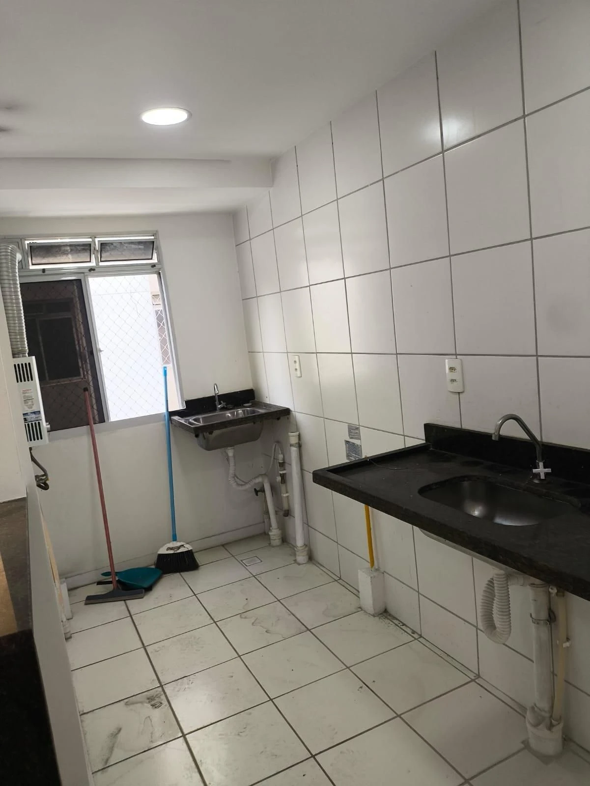 Квартира з 2 спальнями та окремою ванною і pets — photo 19