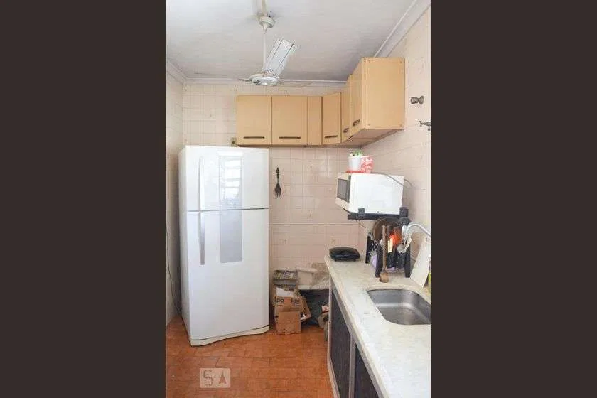 2-bedroom apartment with a closed kitchen and gas stove — photo 13