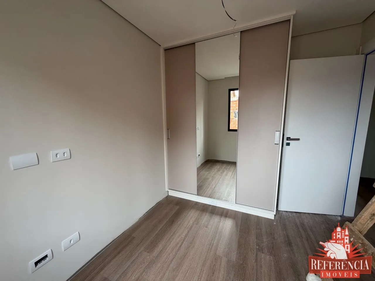 Condominium house with 3 bedrooms and open-plan kitchen — photo 20
