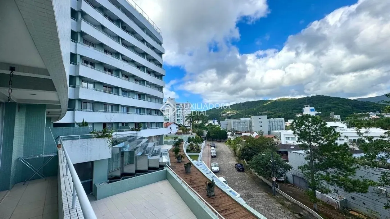 Квартира 60 м² с видом на горы и рабочим местом — photo 17