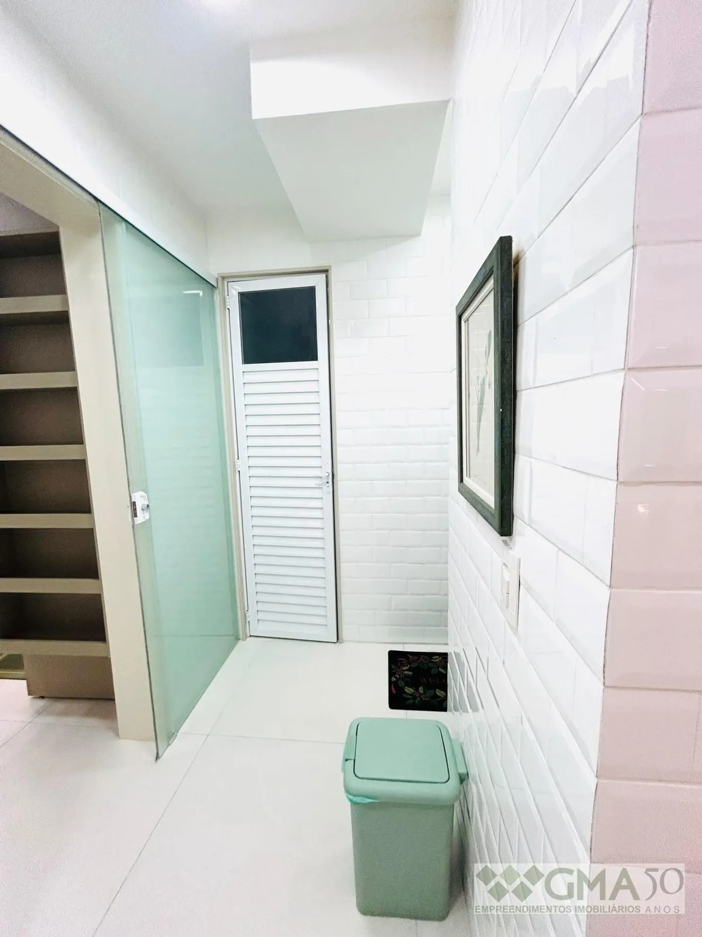 Washing machine in a 3-bedroom apartment, 130 m² — photo 29