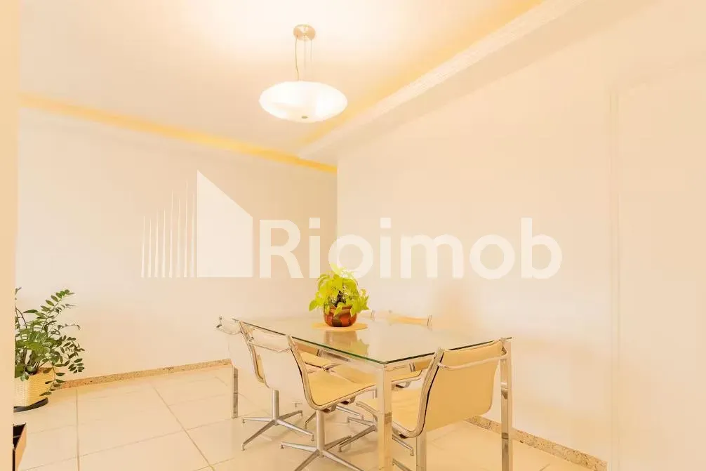 Furnished apartment with balcony and a gas stove kitchen — photo 8