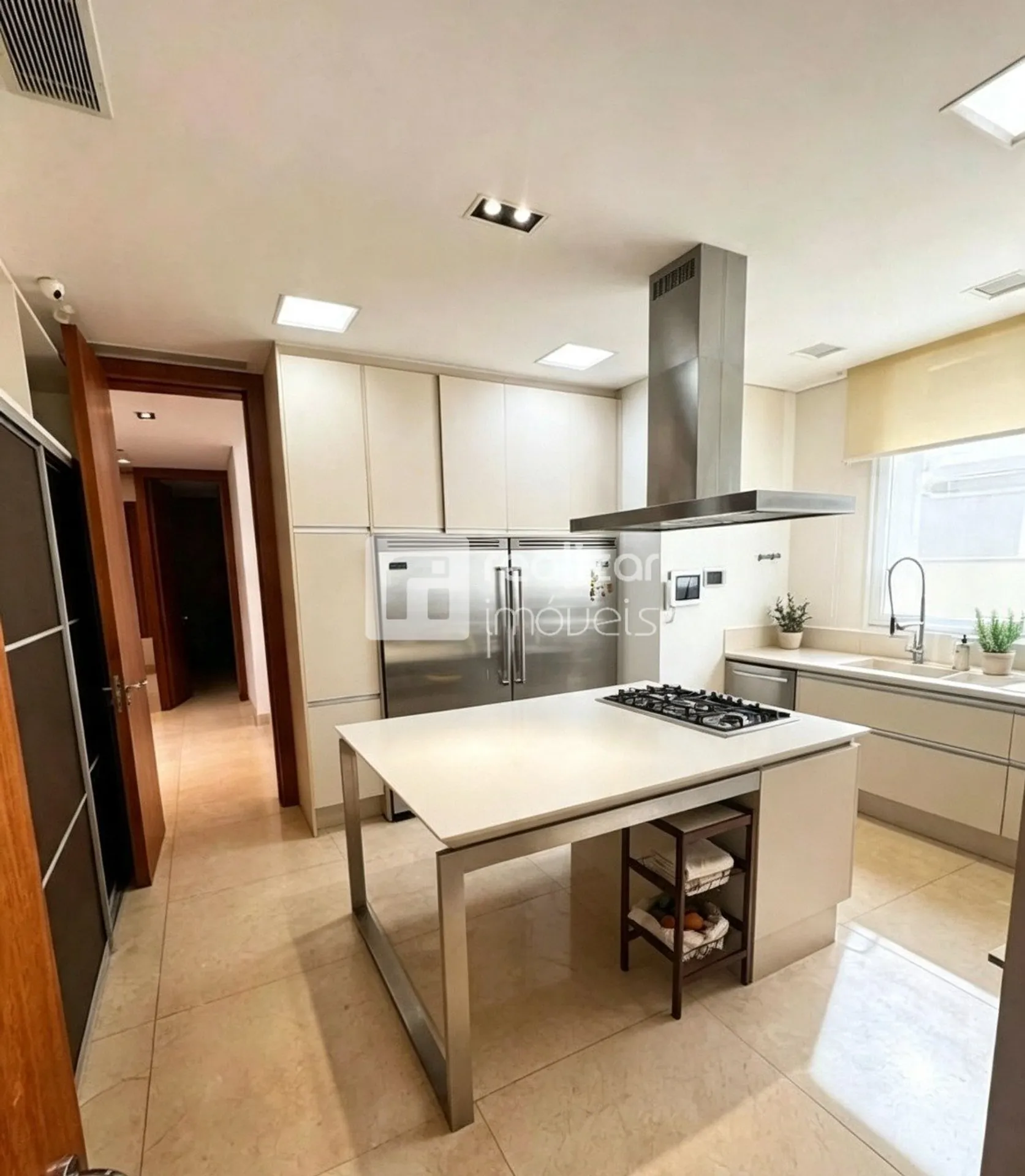 Garden in a 5-bedroom house, 709 m² — photo 13