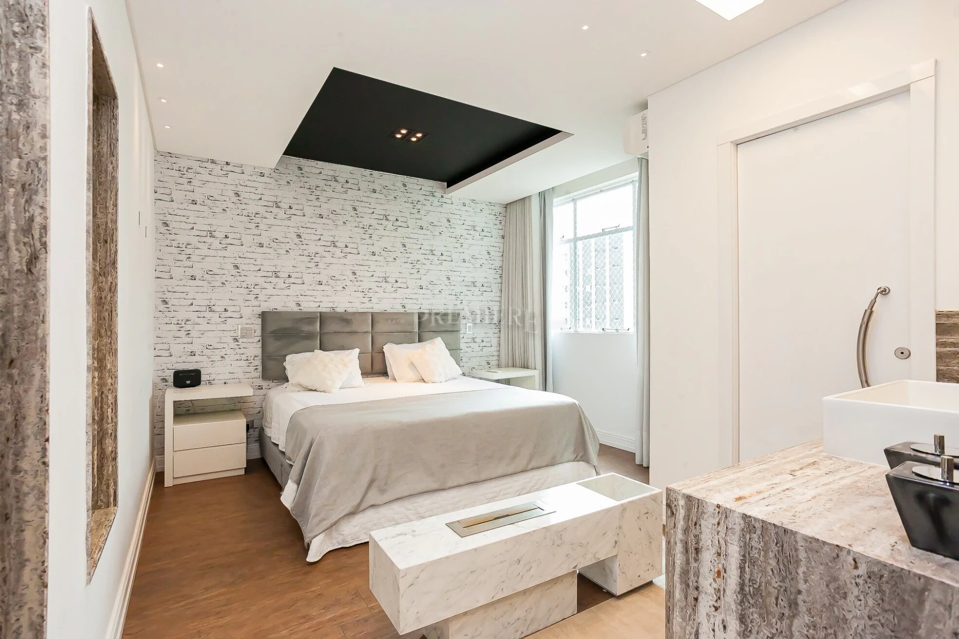 112 m² apartment with a bathtub and floor-to-ceiling windows — photo 36