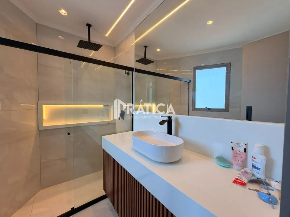 4-bedroom apartment with 5 bathrooms — photo 19