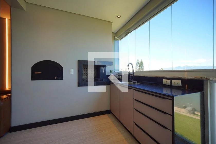 3 en-suite apartment with 115 m² and integrated kitchen
