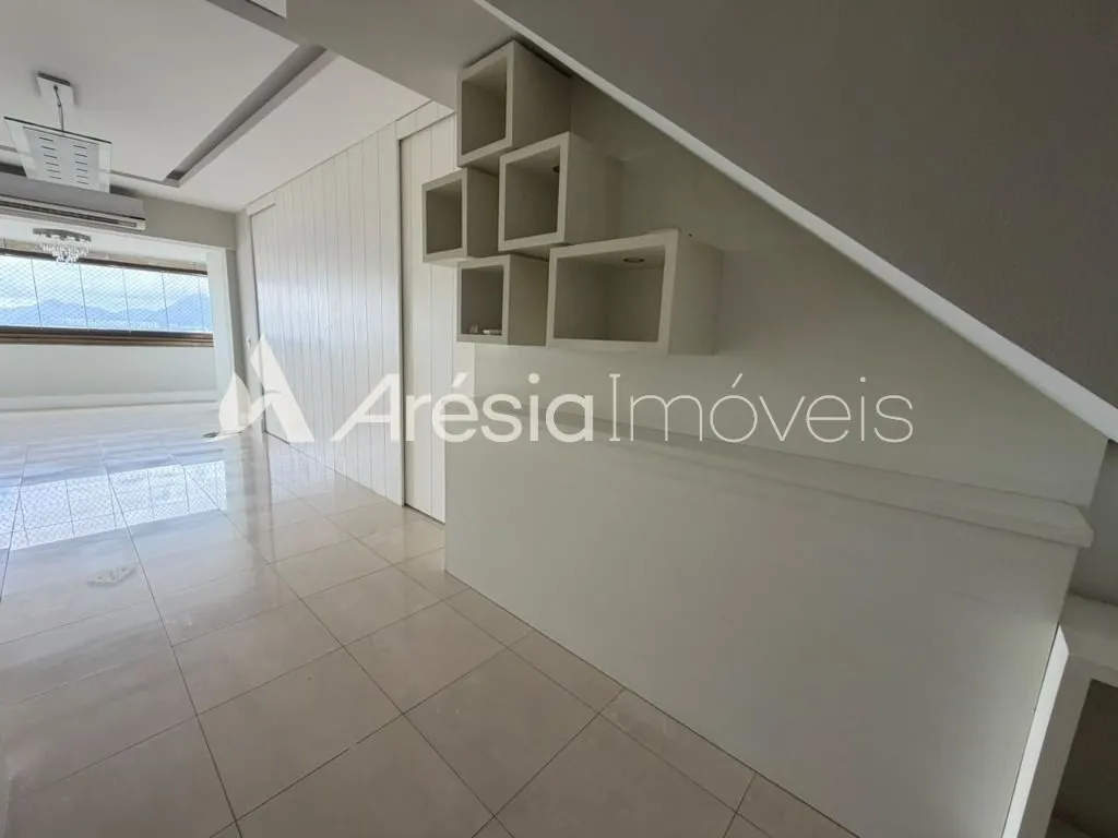 4-bedroom apartment in a building with a sauna — photo 26