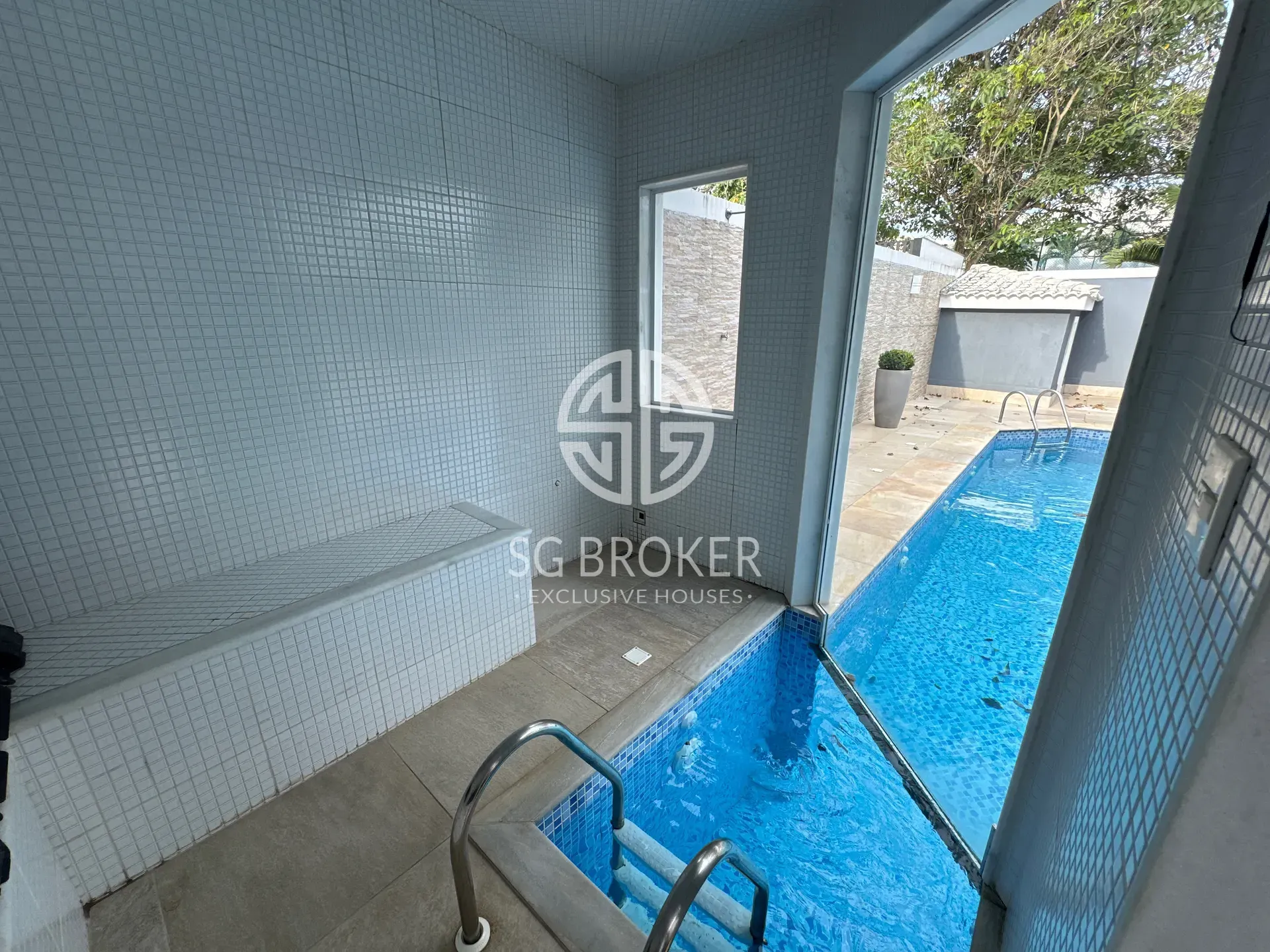 Casa para locação com 5 quartos e churrasqueira na varanda — photo 8