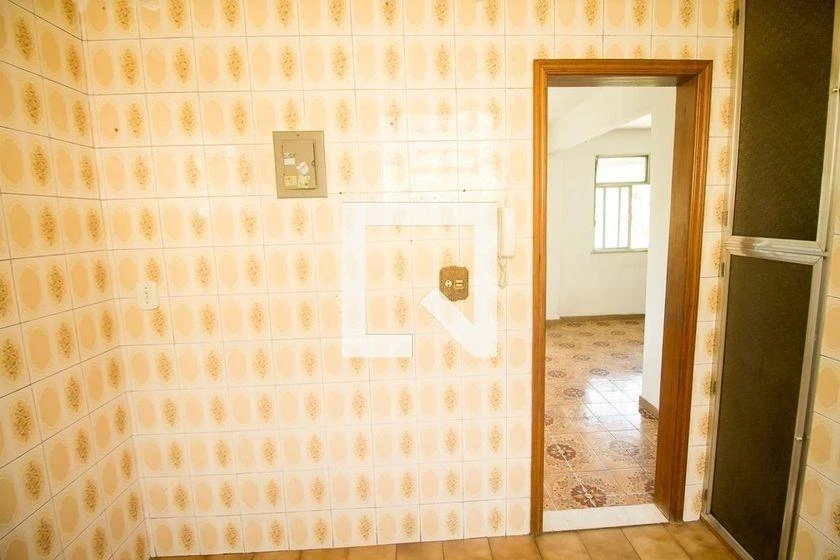 2-bedroom apartment in a building with a pool — photo 40