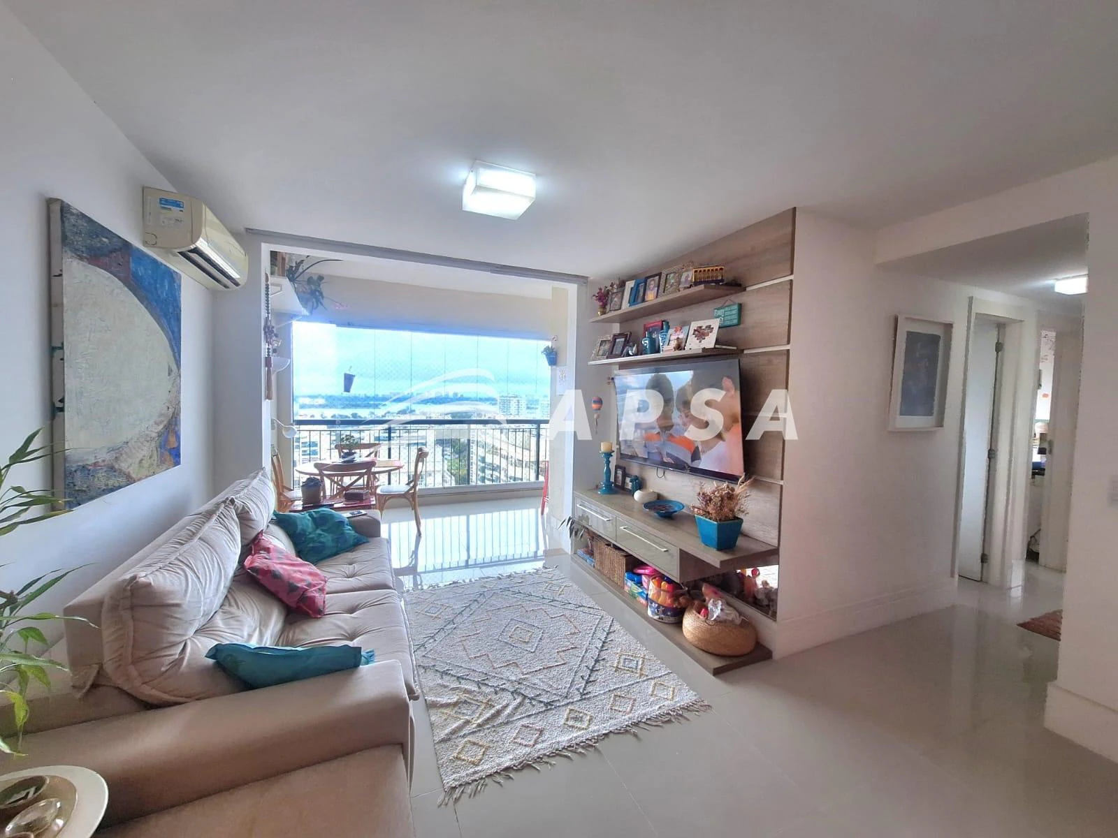 3-bedroom apartment with a water view