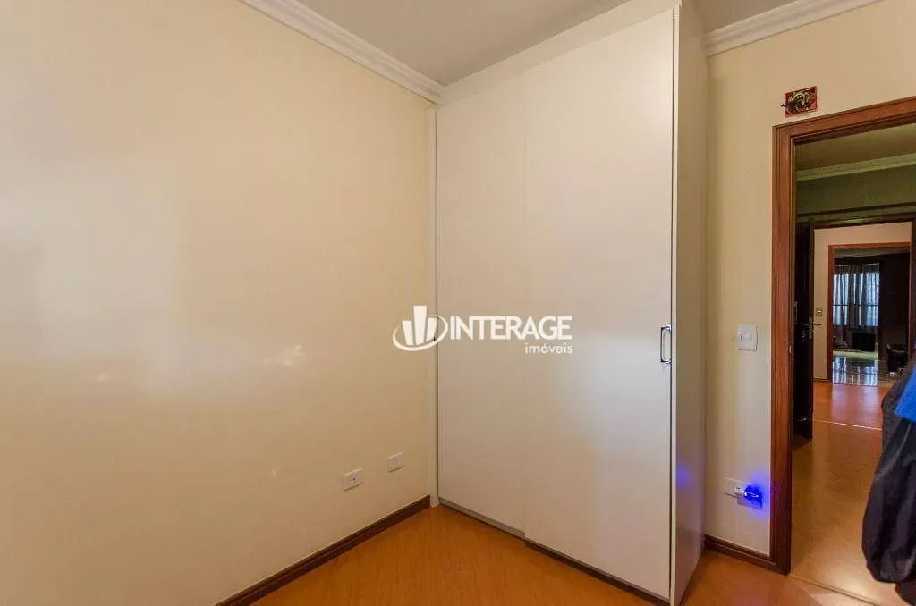 249 m² apartment with 3 bedrooms and 3 bathrooms — photo 21