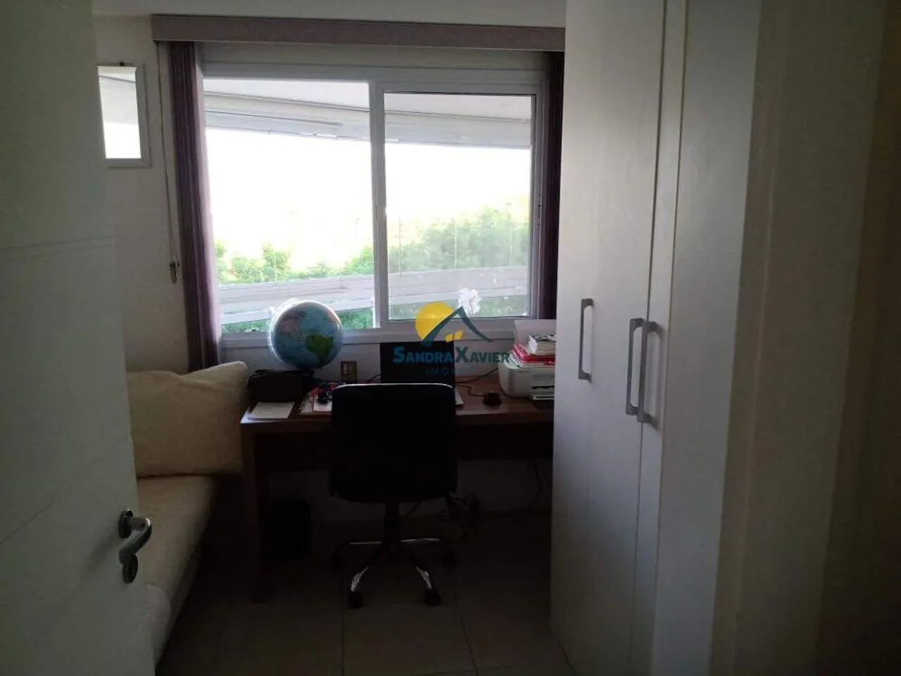 Furnished 3-bedroom apartment with 3 bathrooms and views — photo 11