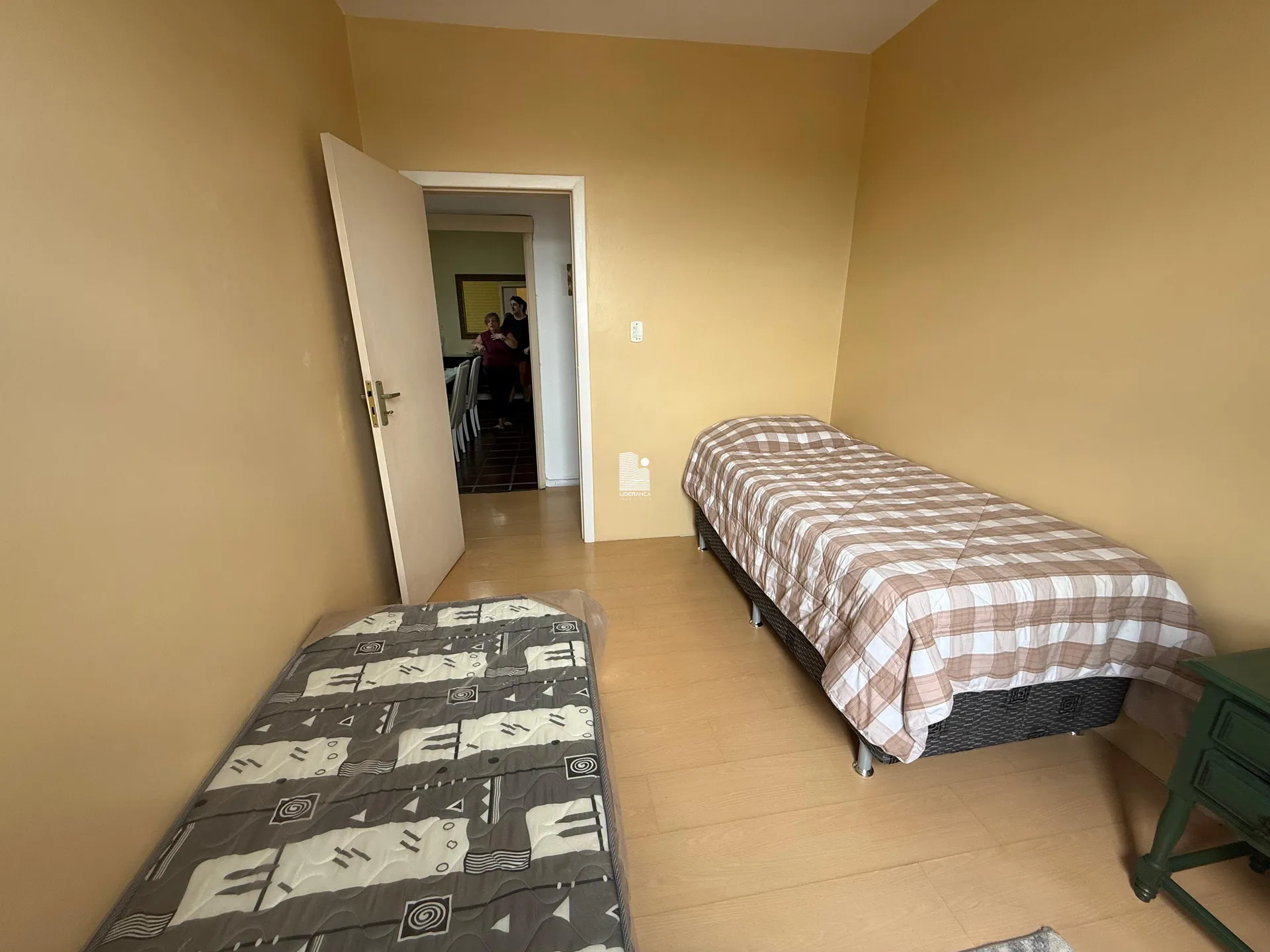 Casa mobiliada com 6 quartos e 8 vagas no 1º andar — photo 24