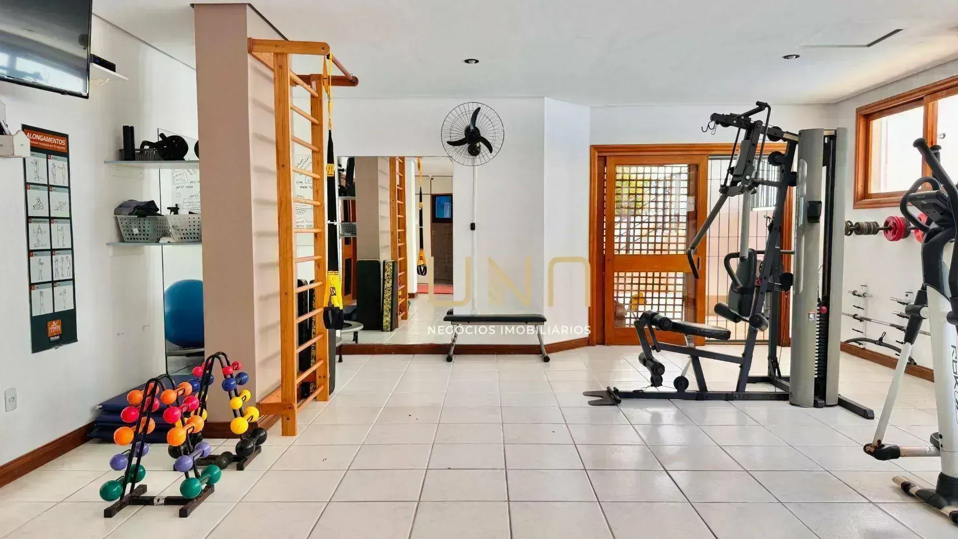 Apartamento amueblado con 4 dormitorios y 183 m² — photo 18