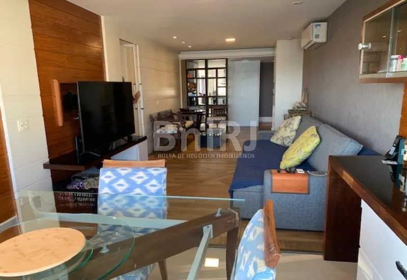 Furnished 2-bedroom apartment with open-plan kitchen — photo 9
