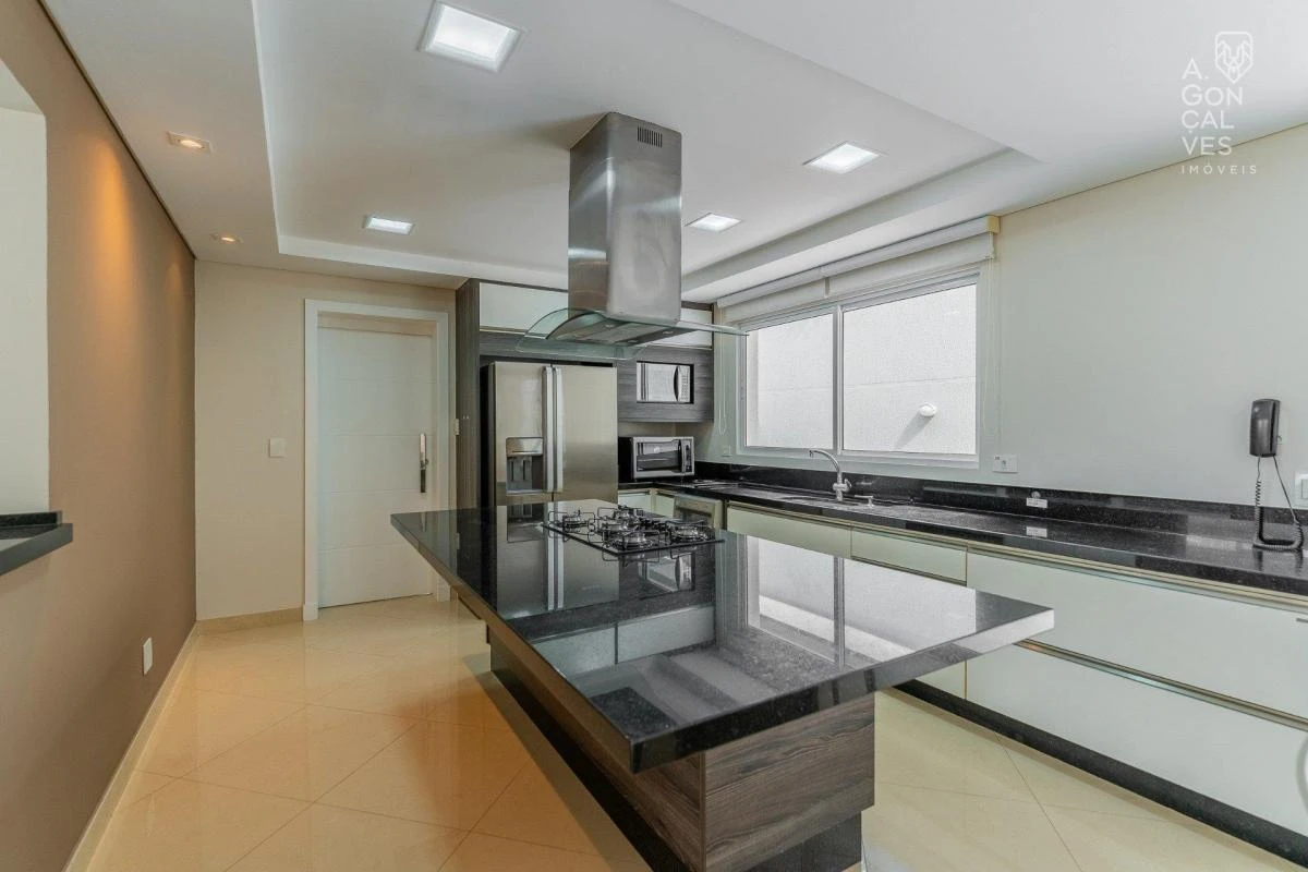 4-bedroom house with floor-to-ceiling windows in Curitiba — photo 20