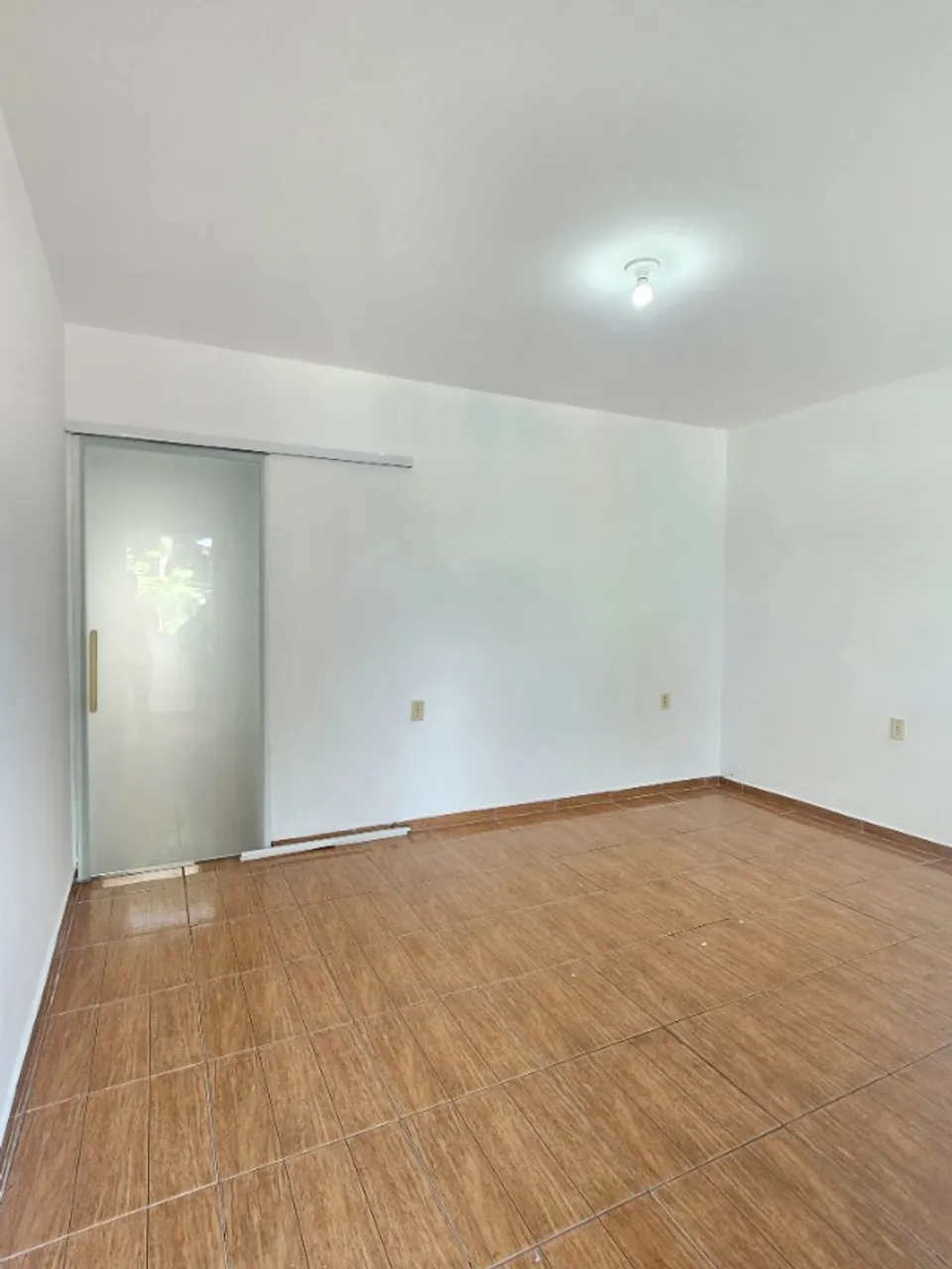 Townhouse with 3 bedrooms and a separate kitchen — photo 3