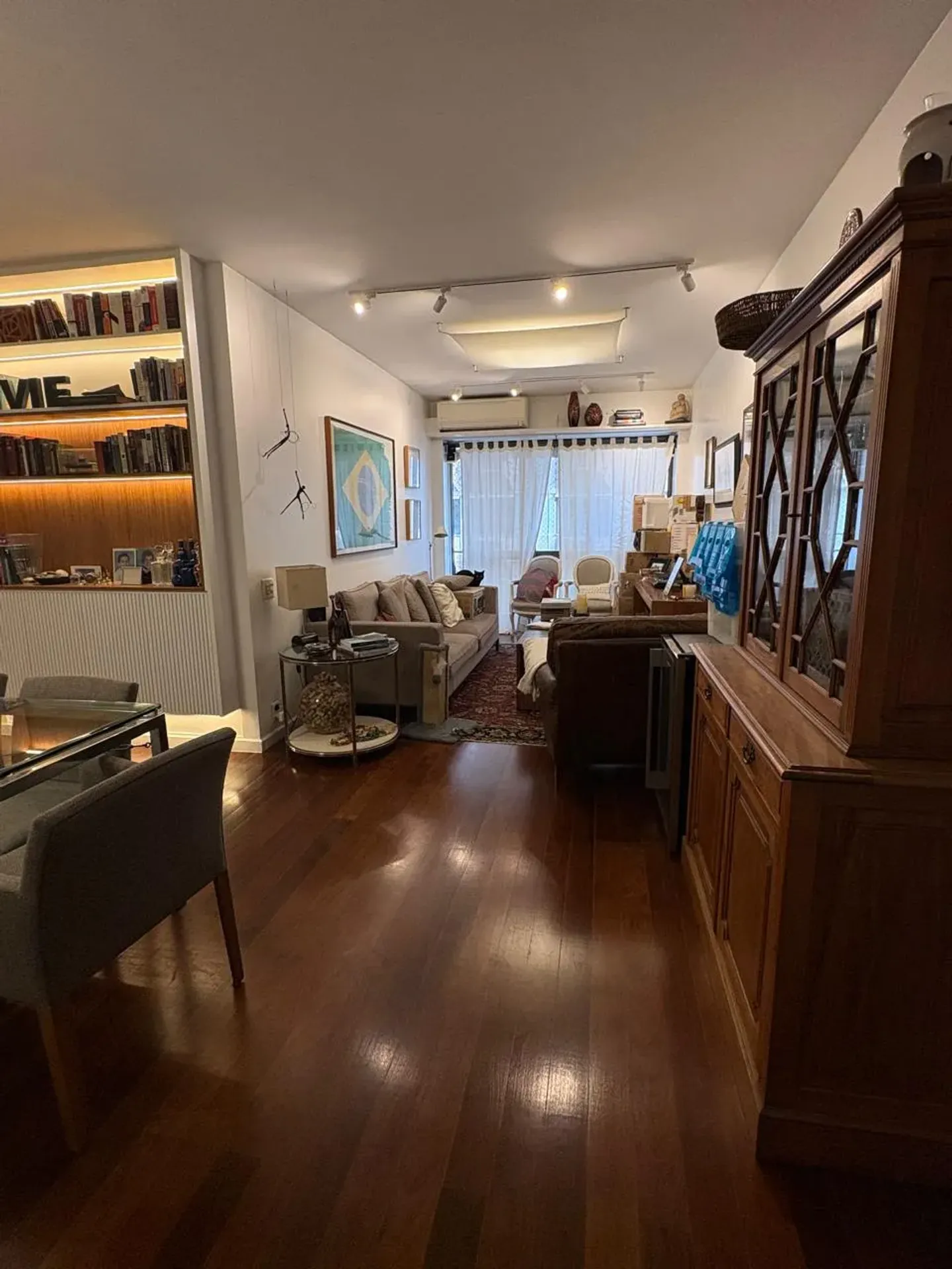 Apartamento mobiliado, 123 m², com banheira
