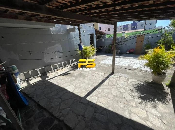 Commercial house with 4 bedrooms and 250 m² — photo 4