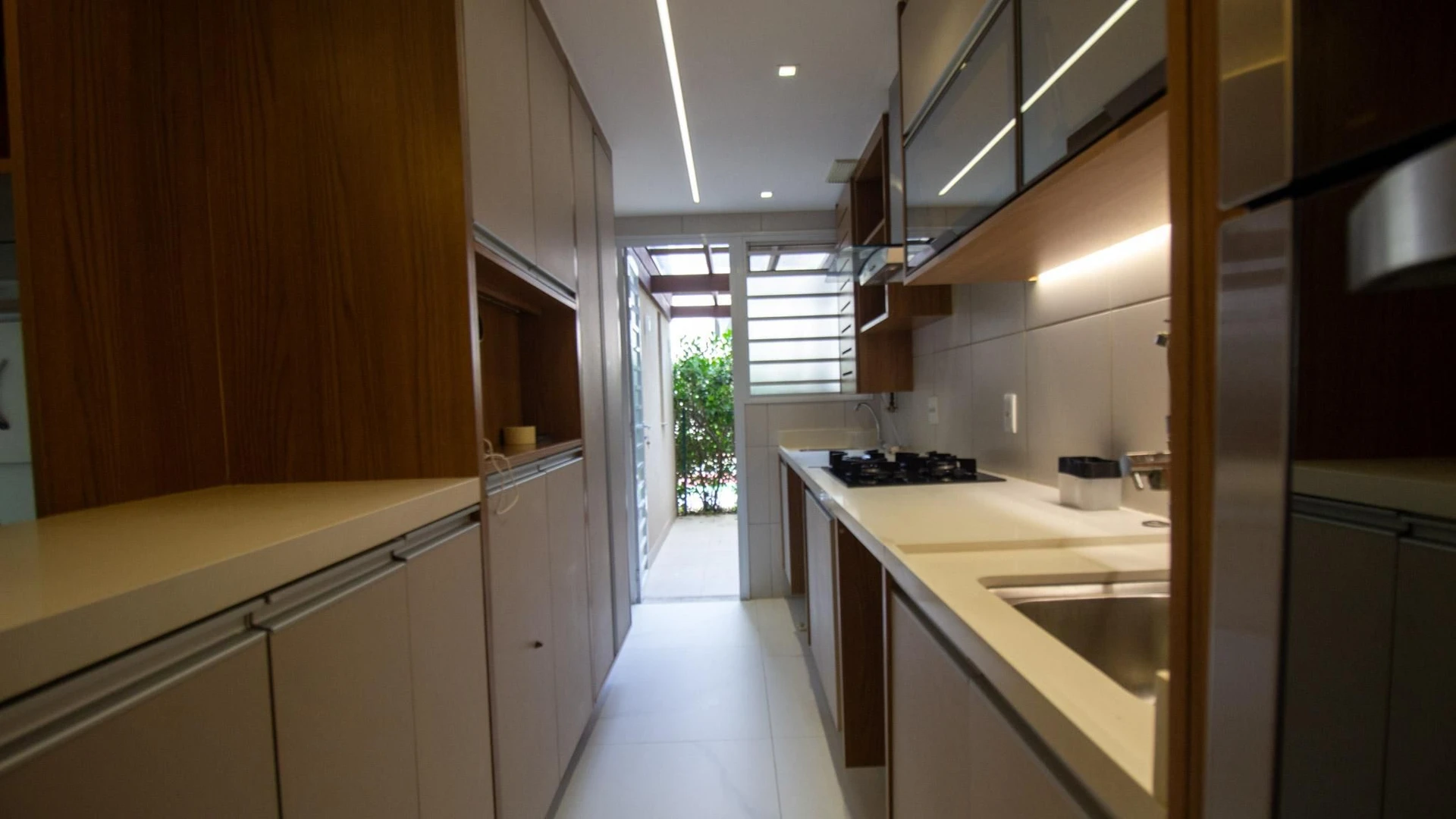 Casa de 3 dormitorios con balcón cerrado con vidrio — photo 13