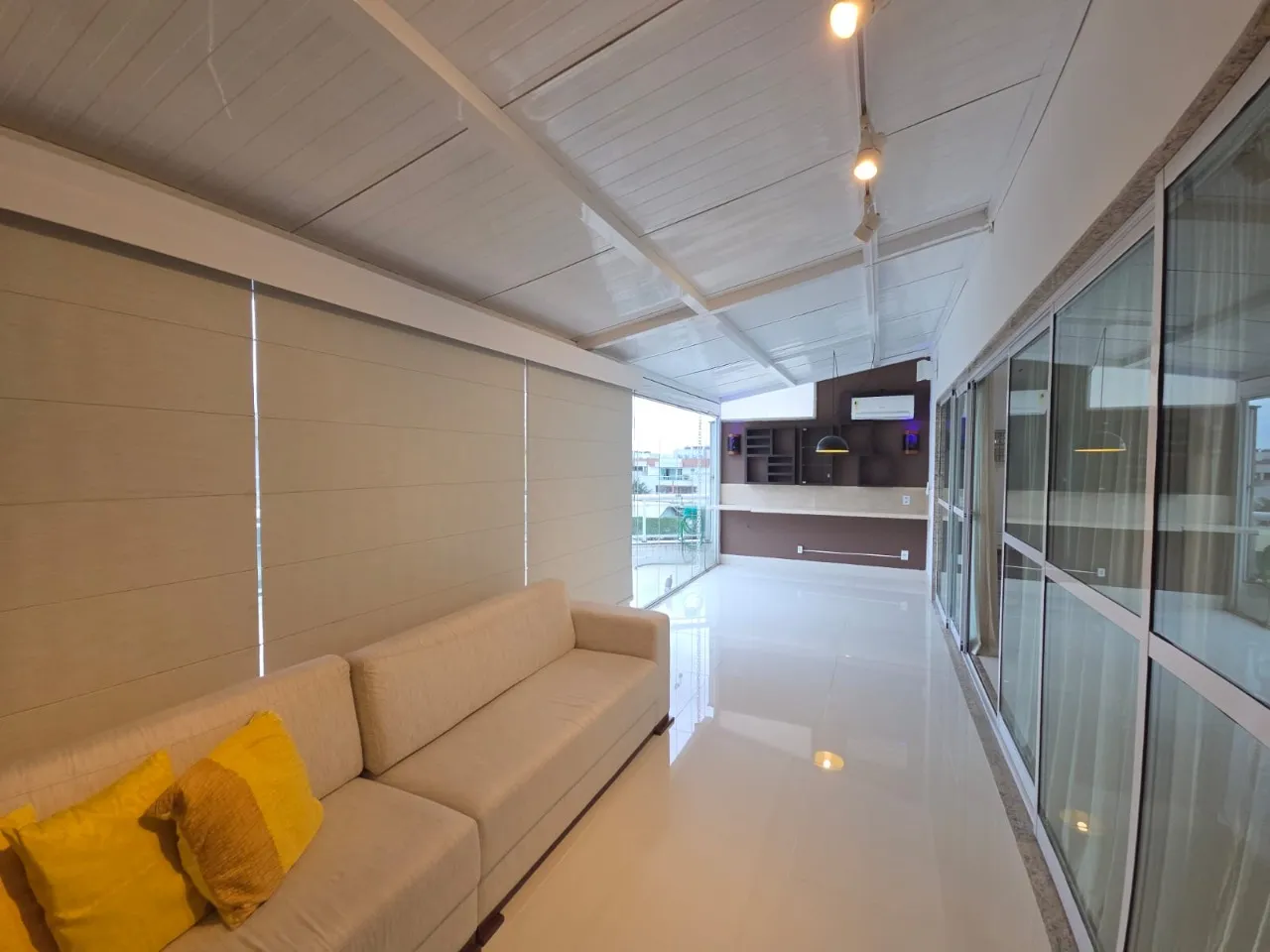 Furnished apartment, 316 m², with a walk-in closet — photo 10