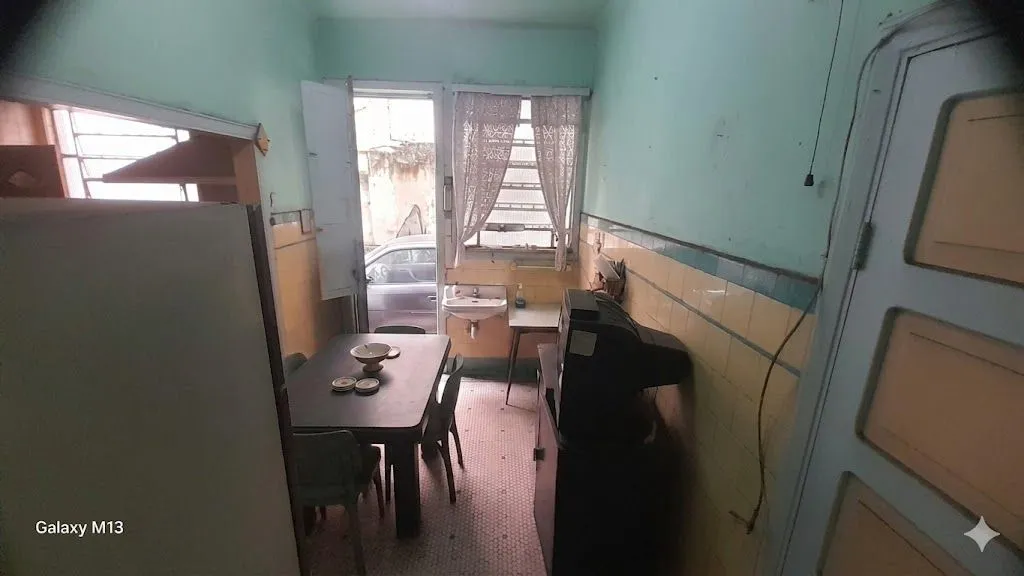 Casa com 3 quartos e 3 banheiros, cozinha a gás