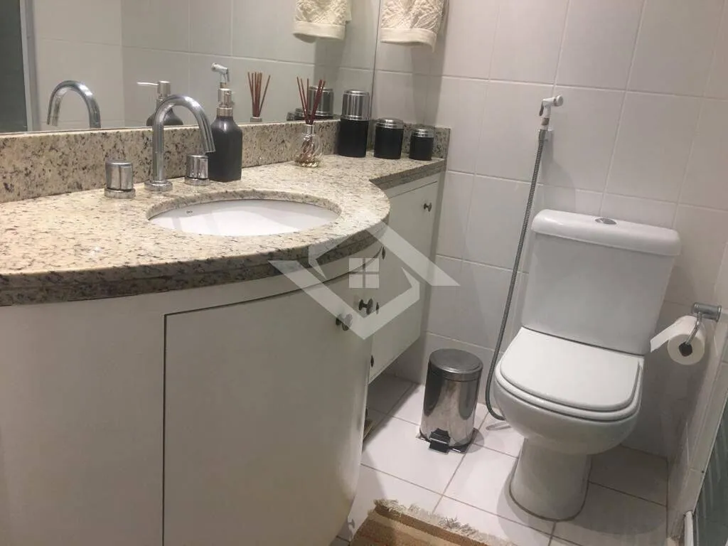 3-bedroom apartment with a bathtub — photo 22