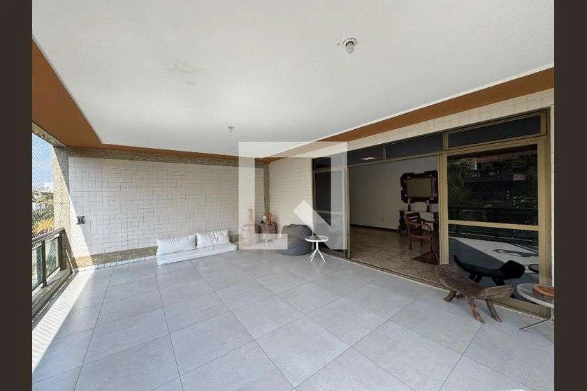 4-bedroom apartment with a balcony and 180 m² — photo 7