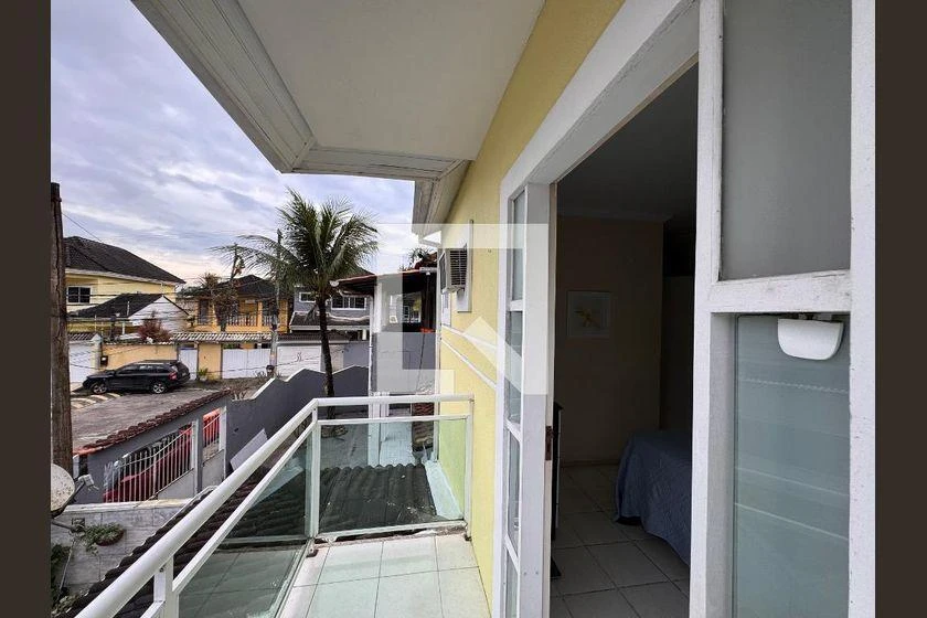 3-bedroom house with a mountain view in Rio de Janeiro — photo 11