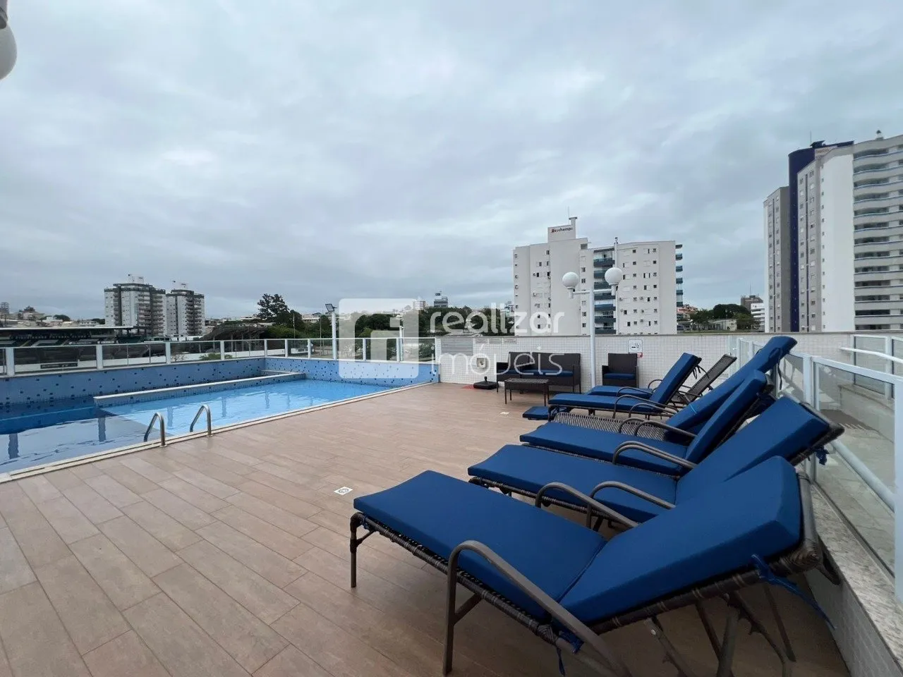 Apartamento amueblado de 3 dormitorios con balcón — photo 11