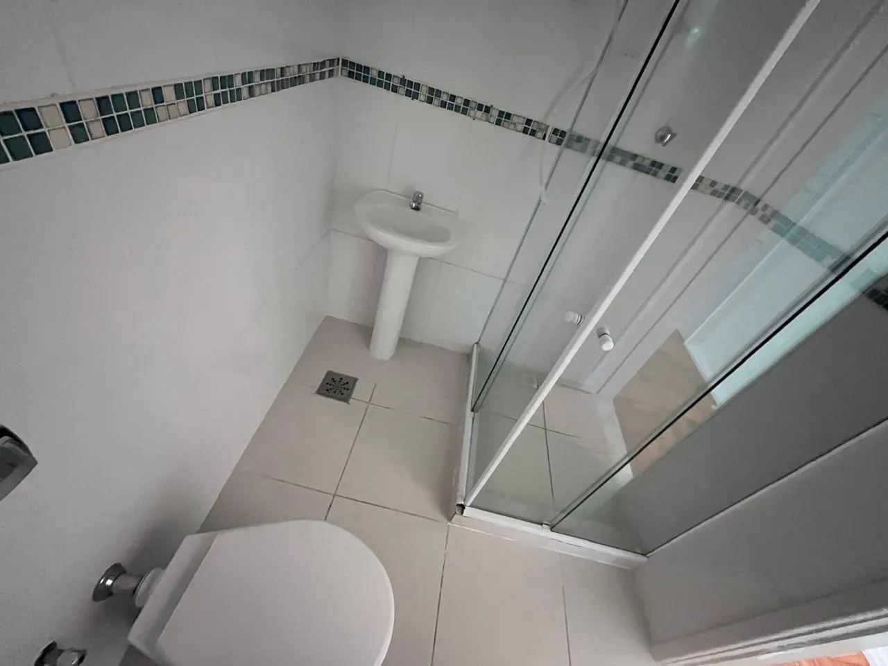 Wood or laminate floors in a 2-bedroom apartment, 60 m² — photo 6