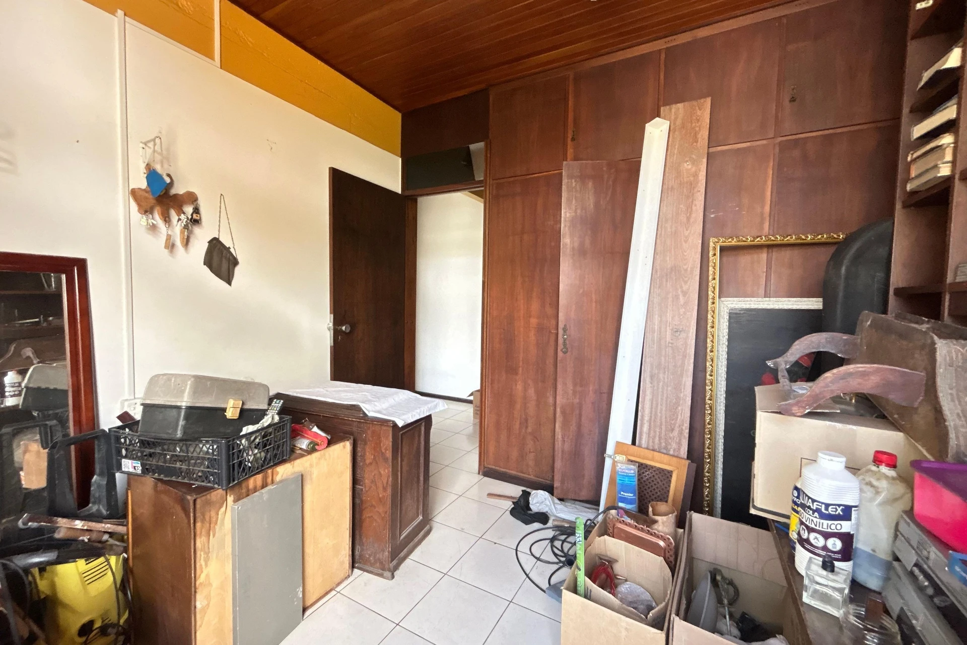 300 m² house with a jacuzzi and a bathtub — photo 43