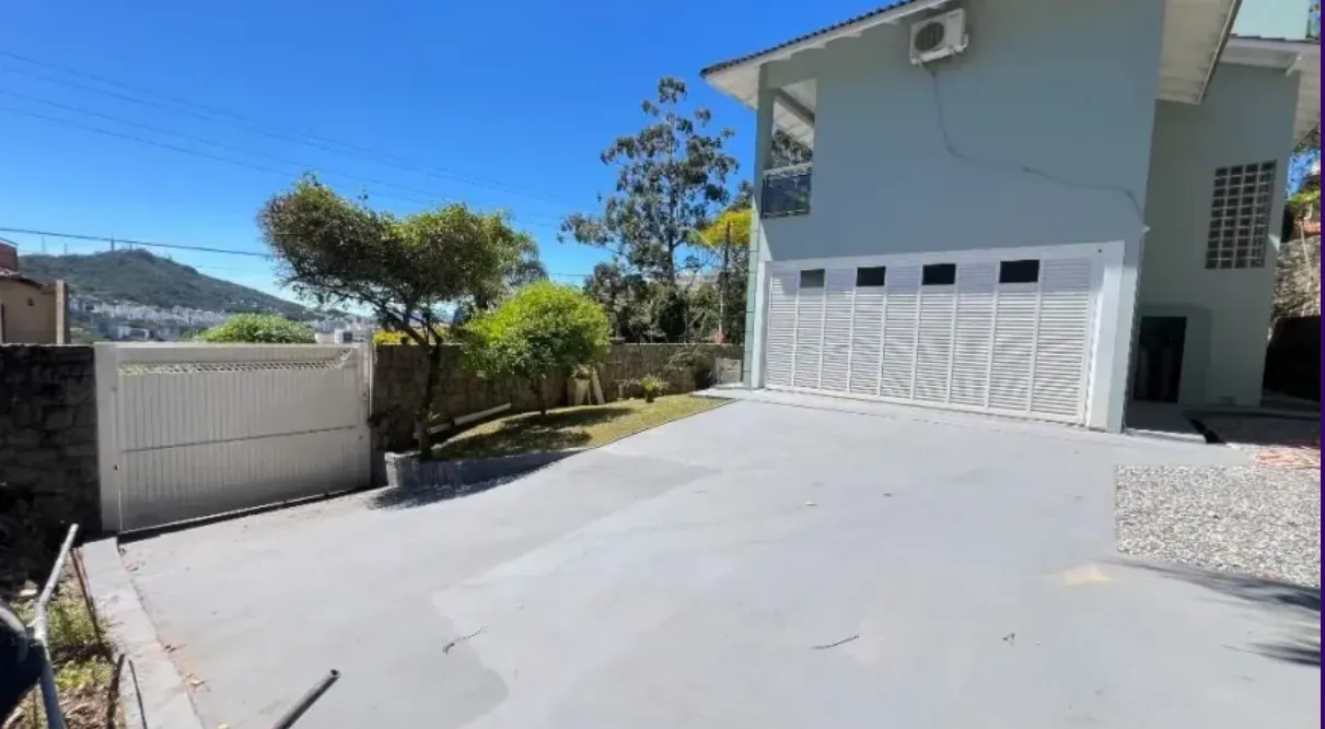 3-bedroom house with a balcony built-in BBQ — photo 44