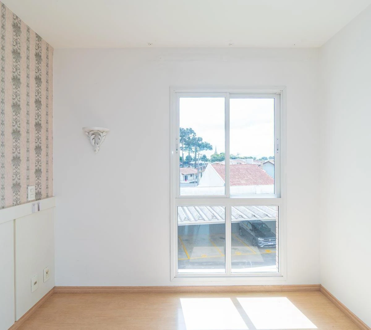 3-bedroom apartment with a grill on the balcony — photo 17