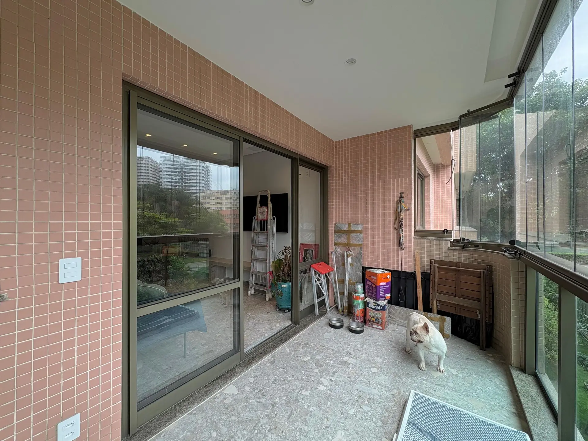 Furnished apartment, 100 m², with a grill on the balcony — photo 33
