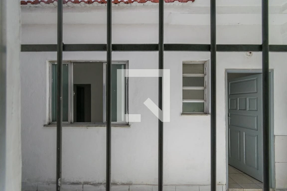 House with 2 bedrooms and a balcony — photo 25