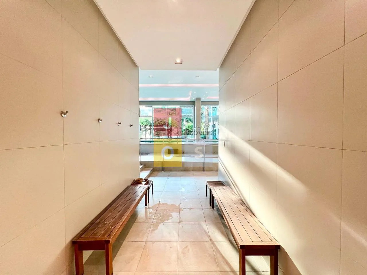 Furnished 4-bedroom suite apartment with 156 m² — photo 162