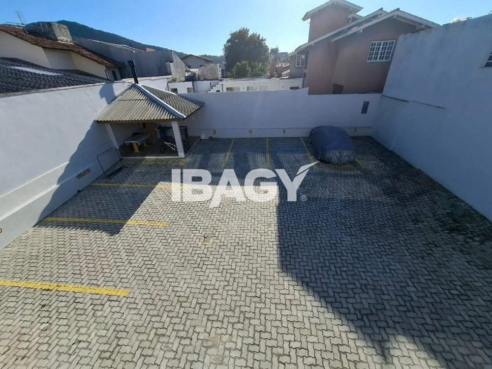2-bedroom house with a washing machine — photo 22