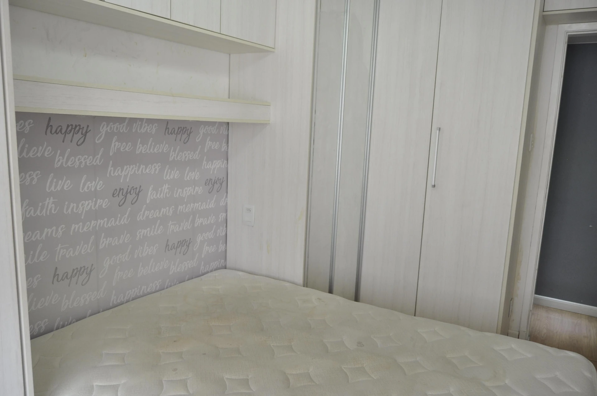 Furnished 2-bedroom apartment with a real workspace desk — photo 24