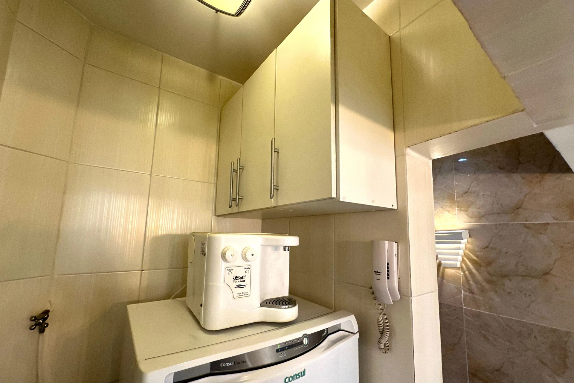 Apartamento mobiliado com cozinha americana e fogão a gás — photo 8
