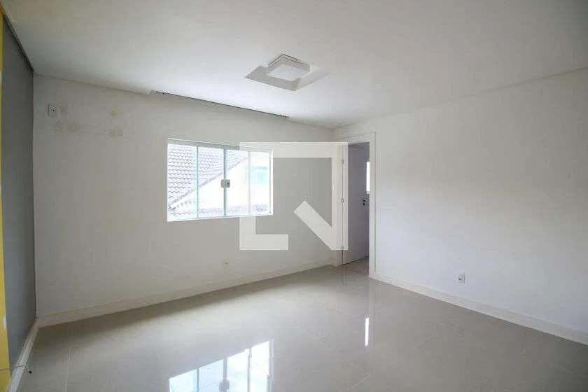Condominium house with 4 bedrooms and 329 m² — photo 15
