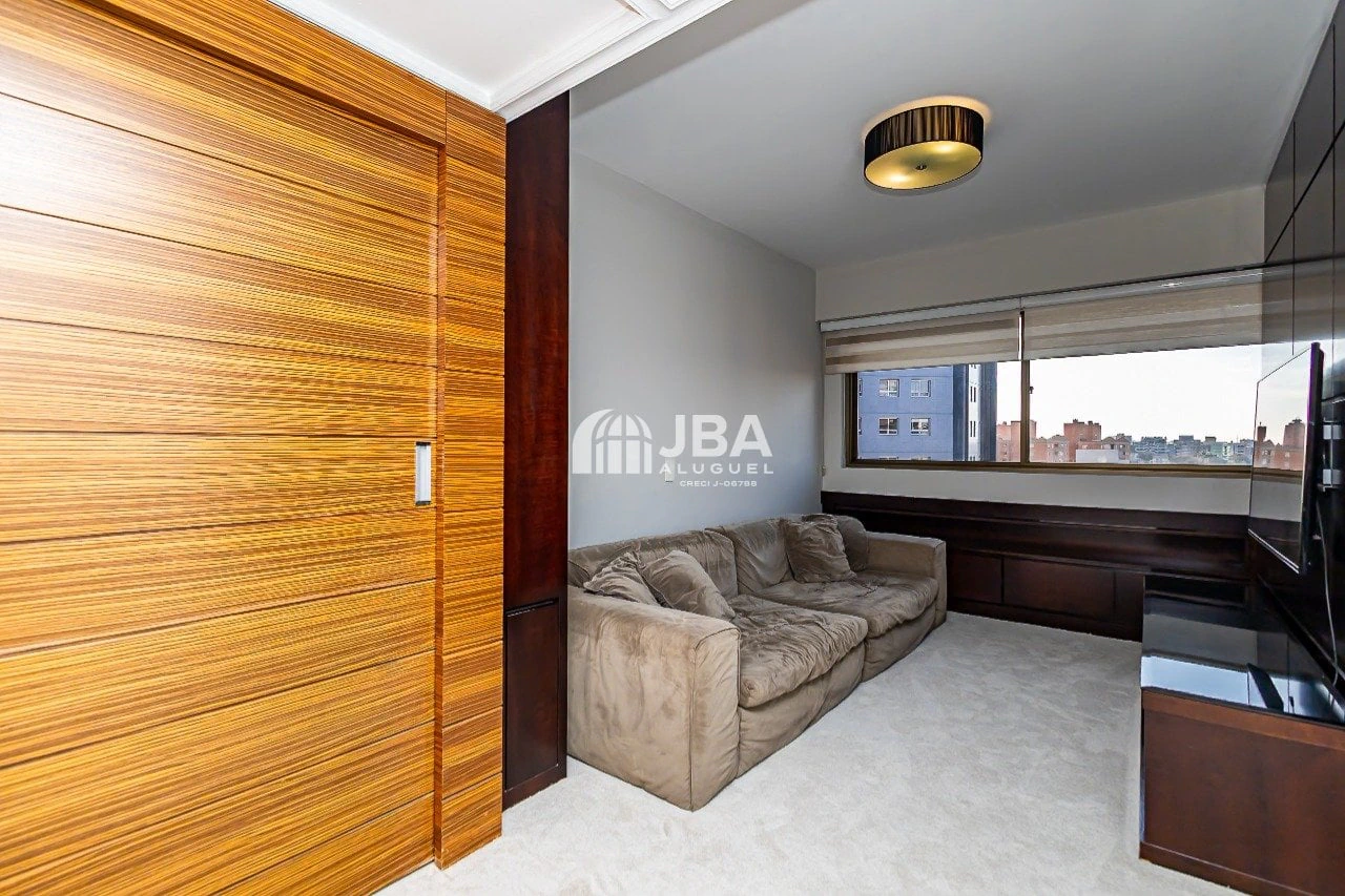 Квартира 226 м² з 3 спальнями та кухнею відкритого плану — photo 15