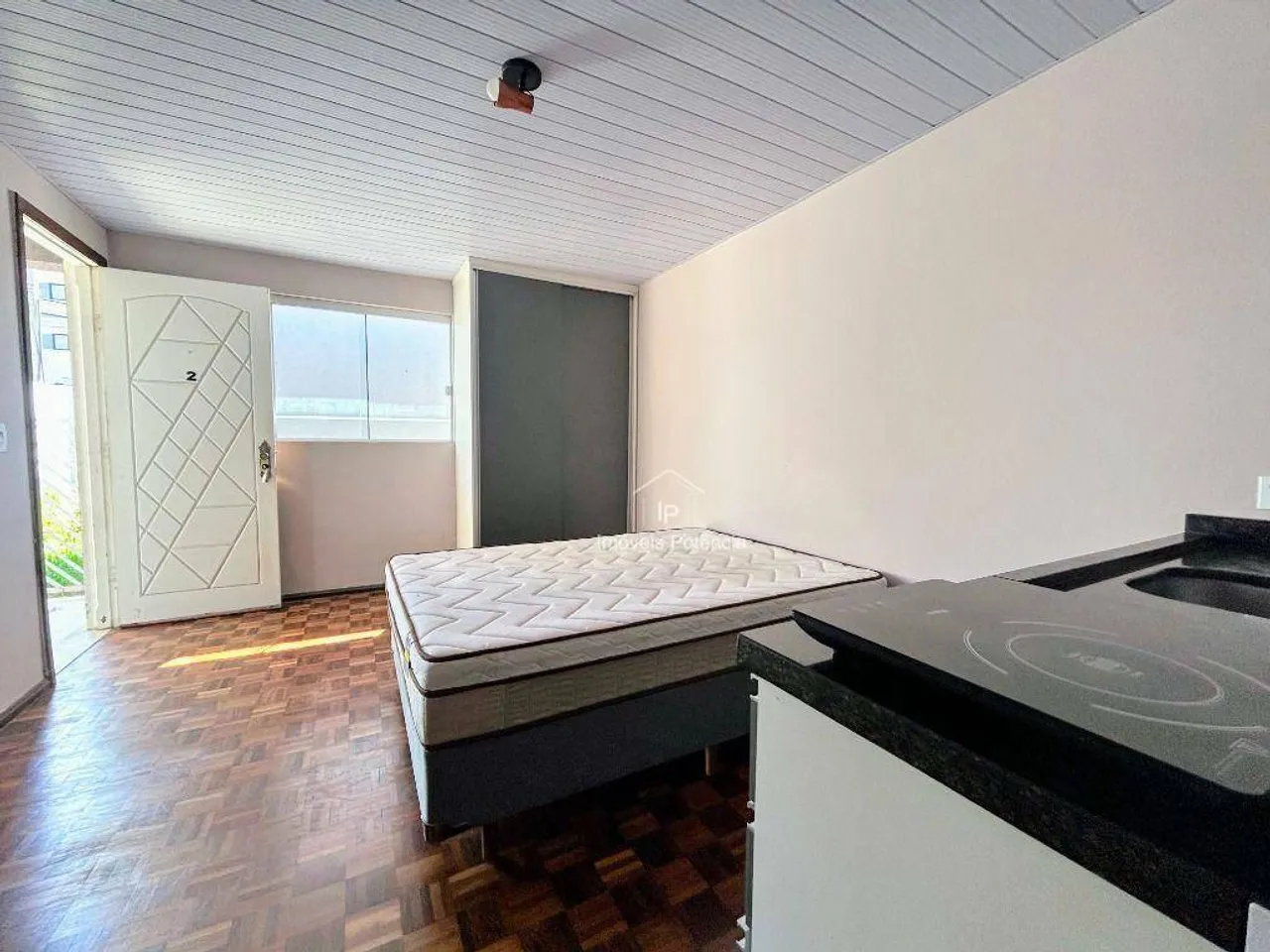 35 m² studio with 1 bedroom and 1 bathroom — photo 8