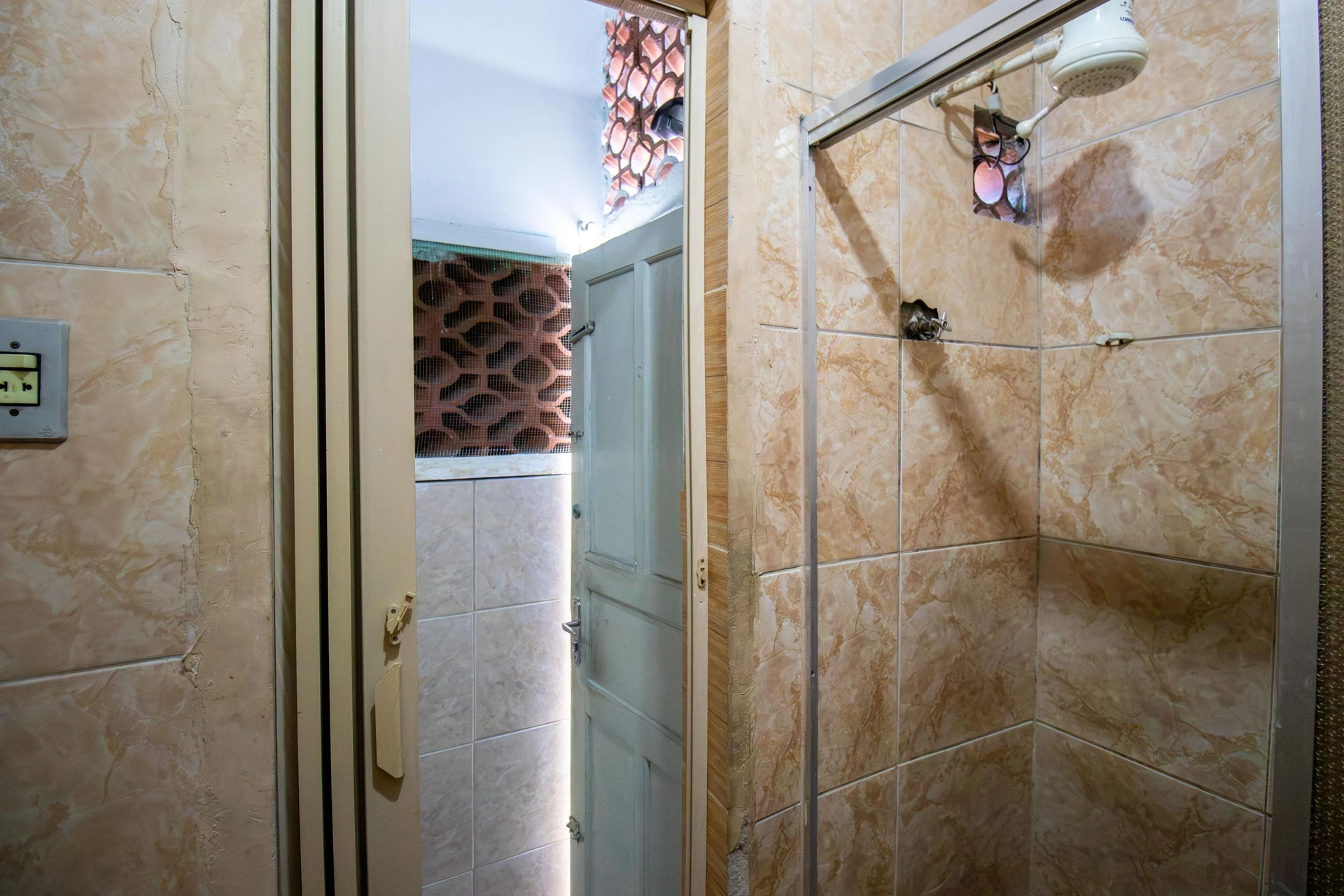 Нежилий студіо без меблів: 1 спальня і 1 ванна — photo 14